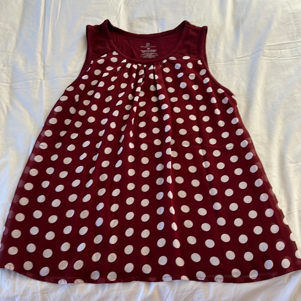 New York & Company sleeveless shell blouse size medium